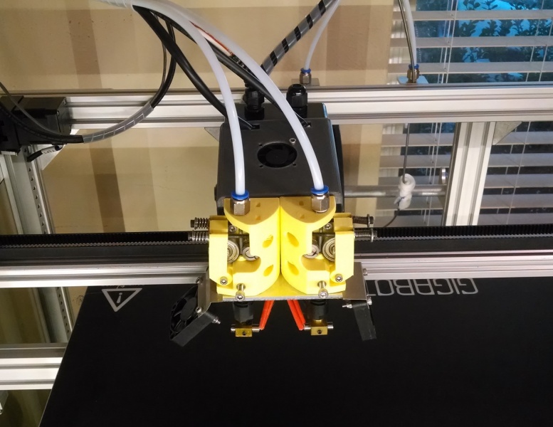File:Dual Extruder.jpg
